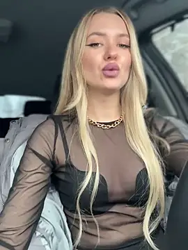 Devill Angel  online show from November 24, 2025, 10:04 am