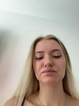 Devill Angel  online show from July 3, 2026, 10:55 am
