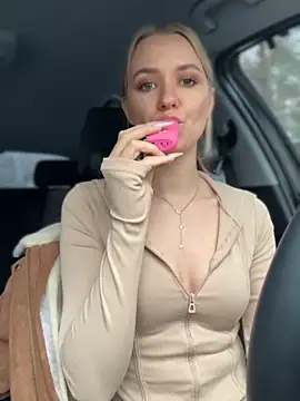 Devill Angel  online show from November 20, 2025, 10:05 am