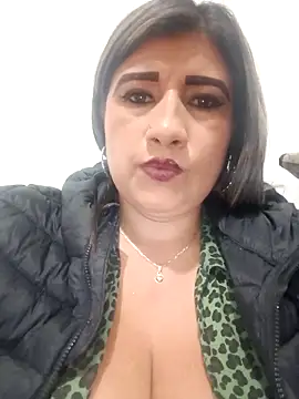 Snapshot of Hannahcandyy chatting on March 6, 2025, 5:24 am Hannahcandyy online show from March 6, 2025, 5:24 am
