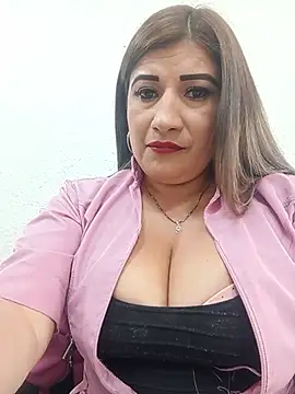 Hannahcandyy online show from July 4, 2026, 8:24 pm