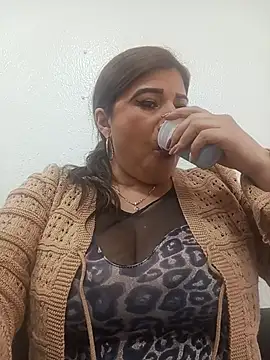 Hannahcandyy online show from July 15, 2026, 7:32 pm