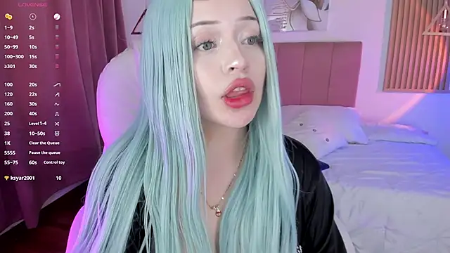 Snapshot of Kendall_Bunnyy chatting on February 14, 2025, 6:29 pm Kendall Bunnyy online show from February 14, 2025, 6:29 pm