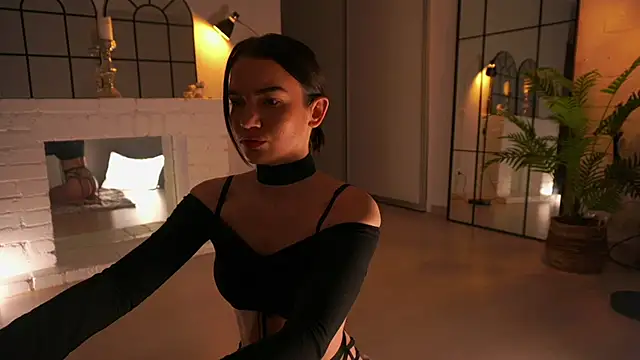 Heidi11 online show from September 22, 2025, 4:24 pm