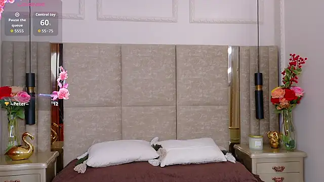 Lola King online show from February 12, 2026, 4:23 am