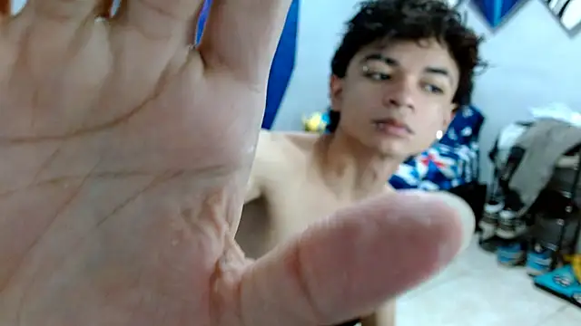 Lovebeng  online show from January 21, 2025, 9:25 pm