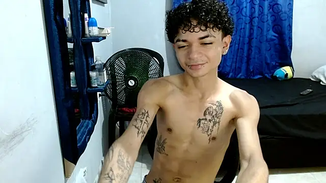 Lovebeng  online show from March 12, 2025, 10:39 pm