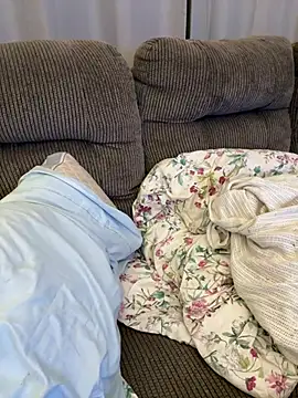 PuckBunny17 online show from April 17, 2026, 12:46 am