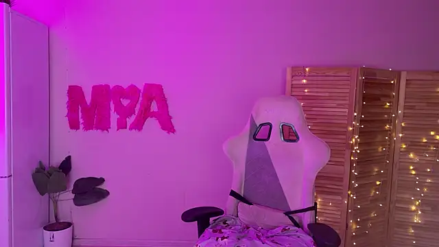 Miss Mia Murr online show from October 11, 2025, 3:51 am