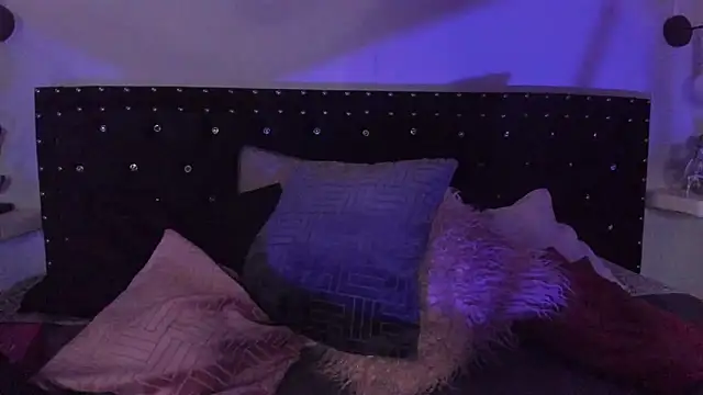 Snapshot of Ghosty_Doll chatting on September 10, 2025, 8:19 pm Ghosty Doll online show from September 10, 2025, 8:19 pm