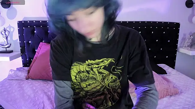 Snapshot of Ghosty_Doll chatting on September 18, 2025, 5:05 pm Ghosty Doll online show from September 18, 2025, 5:05 pm