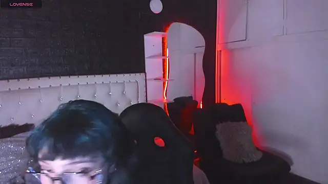 Snapshot of Ghosty_Doll chatting on February 24, 2025, 8:03 pm Ghosty Doll online show from February 24, 2025, 8:03 pm