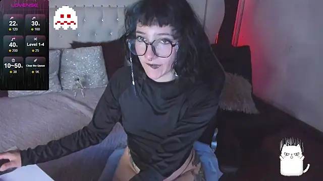 Snapshot of Ghosty_Doll chatting on February 28, 2025, 10:06 pm Ghosty Doll online show from February 28, 2025, 10:06 pm