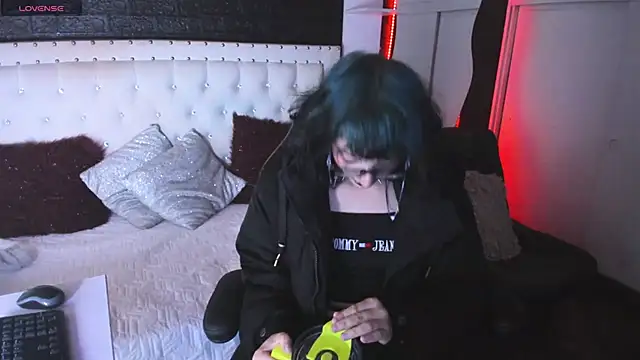 Snapshot of Ghosty_Doll chatting on March 4, 2025, 8:05 pm Ghosty Doll online show from March 4, 2025, 8:05 pm