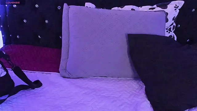 Snapshot of Ghosty_Doll chatting on November 20, 2025, 2:07 pm Ghosty Doll online show from November 20, 2025, 2:07 pm