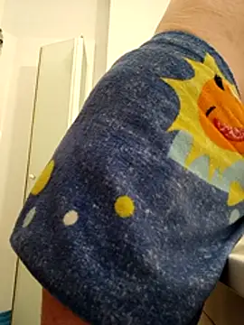 pascalino100 online show from April 8, 2026, 6:04 am