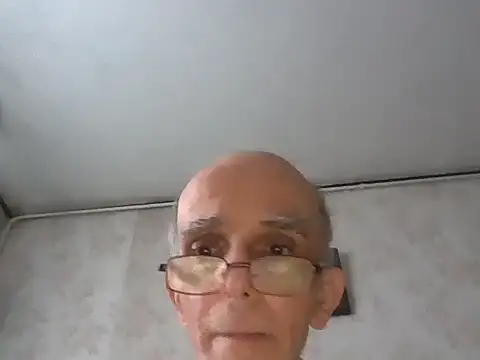 mariusica1xh online show from October 17, 2025, 1:13 pm