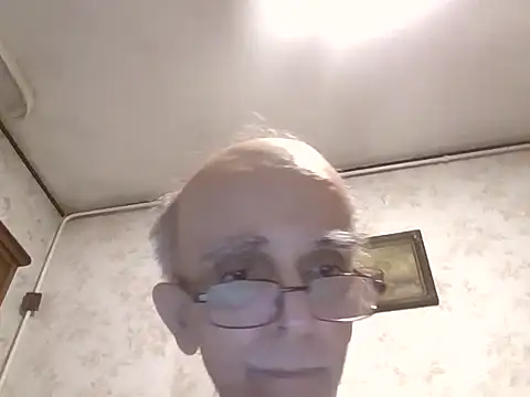 mariusica1xh online show from November 3, 2025, 5:16 pm