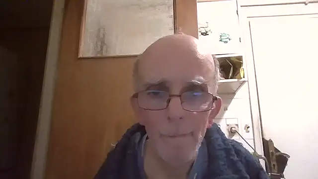 Snapshot of mariusica1@xh chatting on February 28, 2026, 5:23 pm mariusica1xh online show from February 28, 2026, 5:23 pm