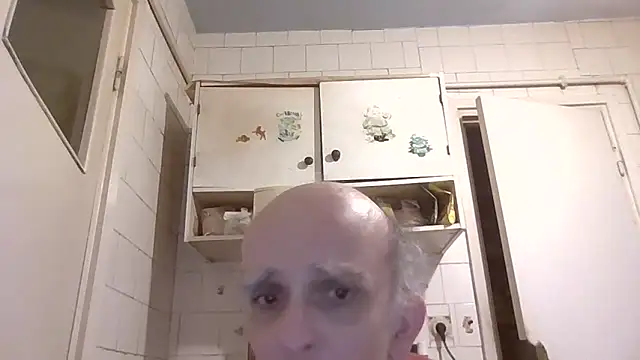 Snapshot of mariusica1@xh chatting on May 14, 2026, 5:54 pm mariusica1xh online show from May 14, 2026, 5:54 pm