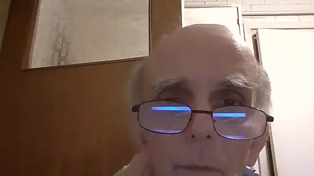 Snapshot of mariusica1@xh chatting on April 21, 2026, 7:53 pm mariusica1xh online show from April 21, 2026, 7:53 pm