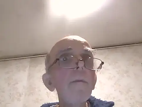 mariusica1xh online show from October 12, 2025, 7:48 pm