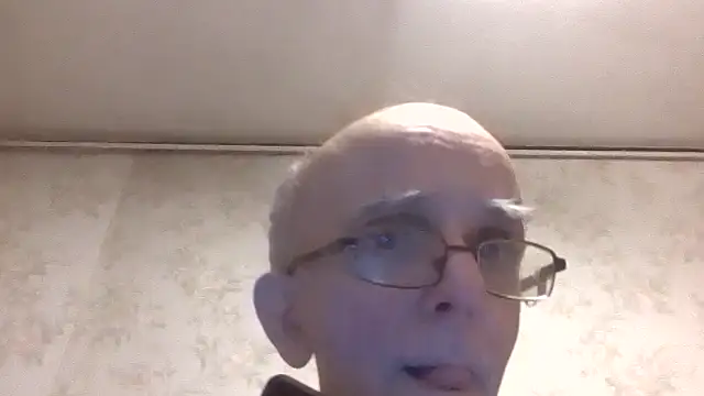 Snapshot of mariusica1@xh chatting on February 2, 2026, 11:04 pm mariusica1xh online show from February 2, 2026, 11:04 pm