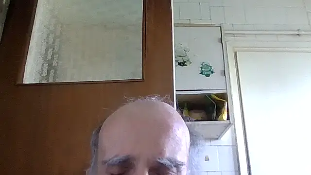 Snapshot of mariusica1@xh chatting on May 10, 2026, 11:36 am mariusica1xh online show from May 10, 2026, 11:36 am