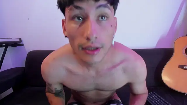 Snapshot of Henrikk_senn chatting on February 26, 2026, 8:36 am Henrikk senn online show from February 26, 2026, 8:36 am