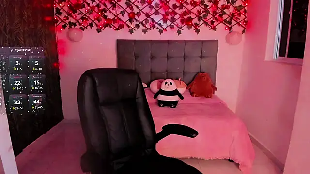 Lilith Miller21 online show from September 15, 2025, 9:26 pm