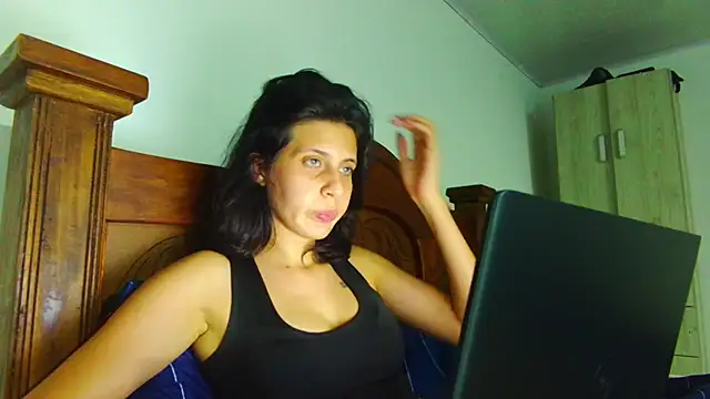 bellatrix25 online show from July 26, 2026, 4:30 am