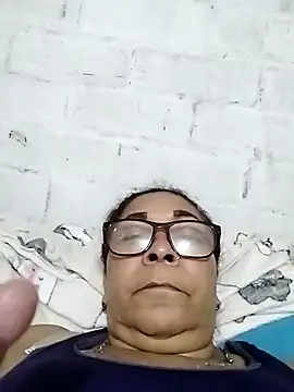 Snapshot of CafeCaliente69 chatting on January 6, 2025, 12:37 am CafeCaliente69 online show from January 6, 2025, 12:37 am