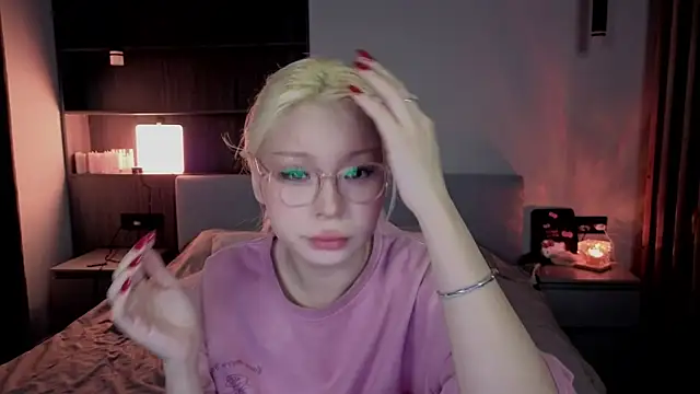 RileyMee online show from February 16, 2026, 3:16 am