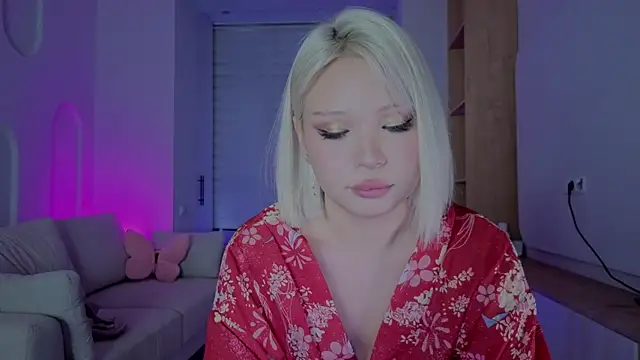 RileyMee online show from September 17, 2025, 1:24 pm