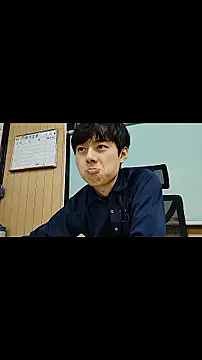 whitebriefboy online show from November 12, 2025, 11:58 am