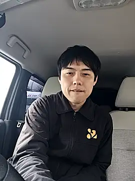 whitebriefboy online show from March 25, 2026, 10:41 pm