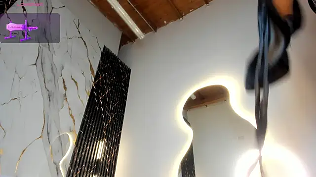 ebony hot1 online show from October 29, 2025, 2:16 pm