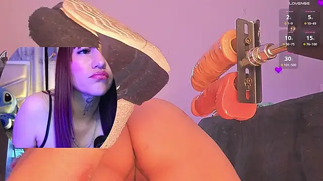 jolee   online show from November 4, 2025, 2:15 am