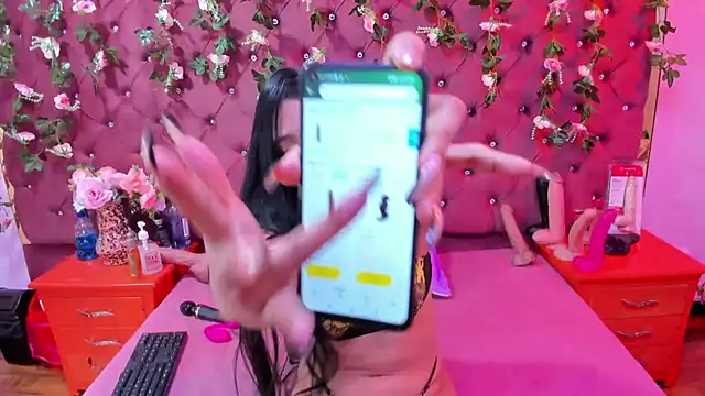 Mariana Prin online show from December 18, 2025, 4:17 am