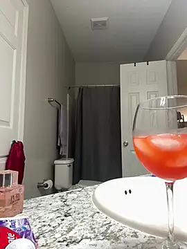 SexyHoneyRedd online show from February 17, 2025, 11:43 pm