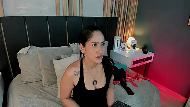 Janne lee online show from December 1, 2025, 7:59 pm