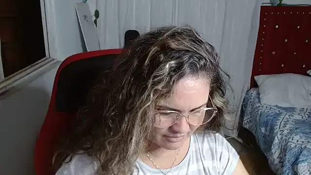 Snapshot of helenca43 chatting on September 25, 2025, 11:11 pm helenca43 online show from September 25, 2025, 11:11 pm
