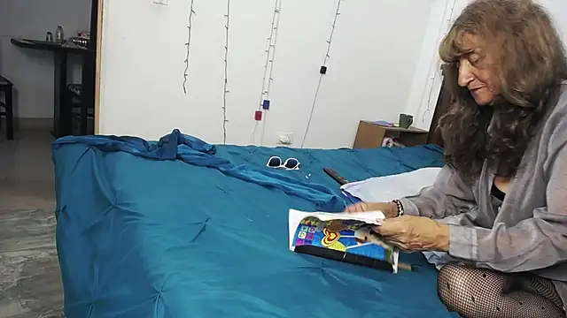 DominaLeona online show from February 15, 2025, 7:50 pm