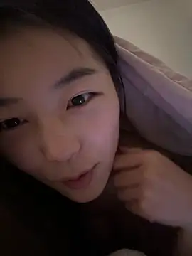 Snapshot of Sweet-Angel999 chatting on March 13, 2025, 3:00 am Sweet-Angel999 online show from March 13, 2025, 3:00 am