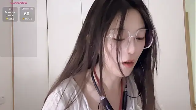 Snapshot of Sweet-Angel999 chatting on March 3, 2025, 6:56 pm Sweet-Angel999 online show from March 3, 2025, 6:56 pm