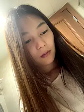 Sweet-Angel999 online show from December 22, 2025, 3:23 pm