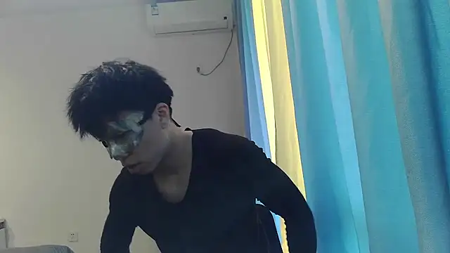 shuai321 online show from March 8, 2025, 6:43 am