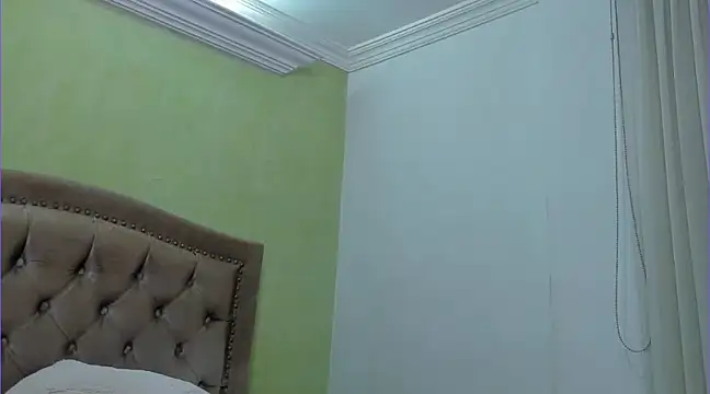 Luciluu20 online show from January 22, 2025, 1:10 am