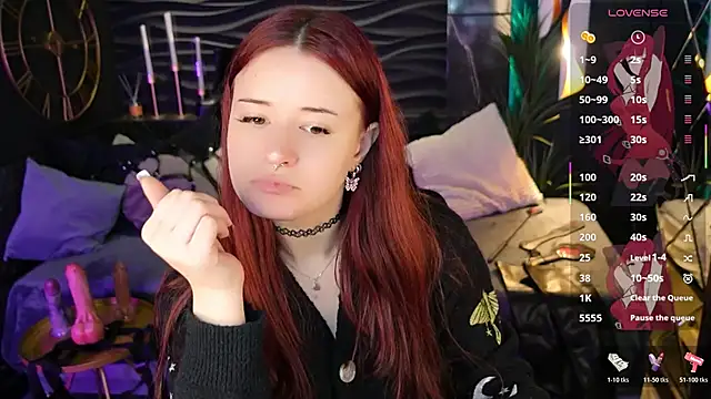 Lily Moonlight online show from May 28, 2026, 7:27 am