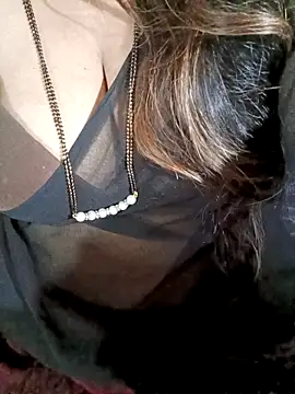 Snapshot of Beautyy38 chatting on November 14, 2025, 3:21 am Beautyy38 online show from November 14, 2025, 3:21 am